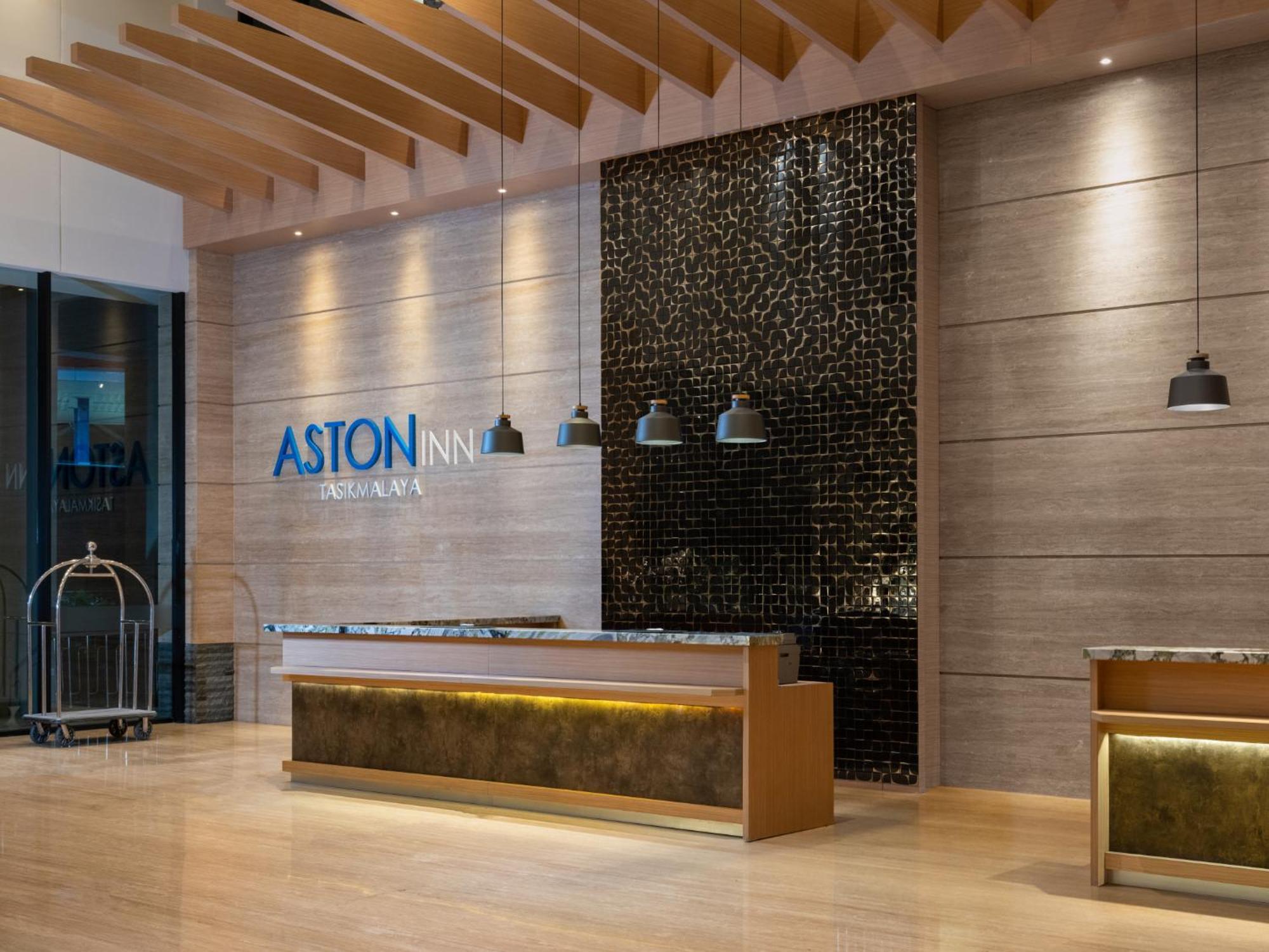 Aston Inn Tasikmalaya Esterno foto